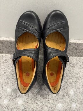 Clark Unstructured Womens shoes size 9.5M